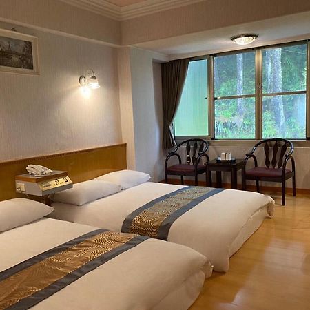 Kao Feng Hotel Csungcseng Kültér fotó