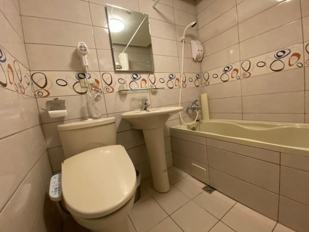 Kao Feng Hotel Csungcseng Kültér fotó