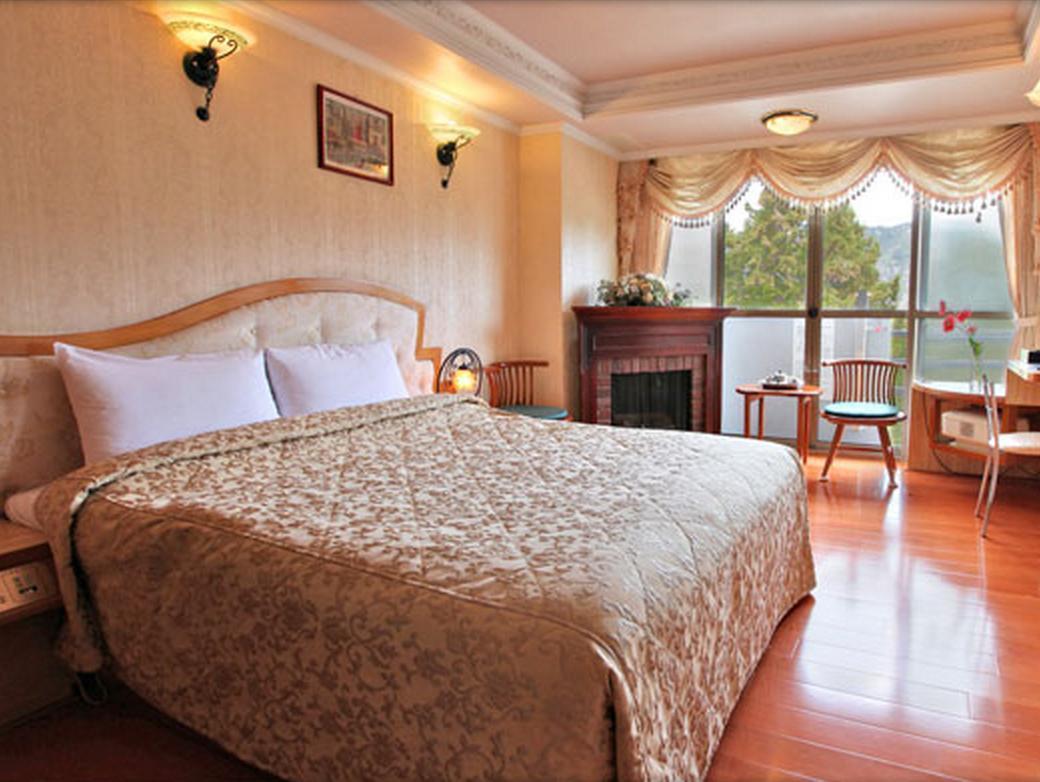Kao Feng Hotel Csungcseng Kültér fotó